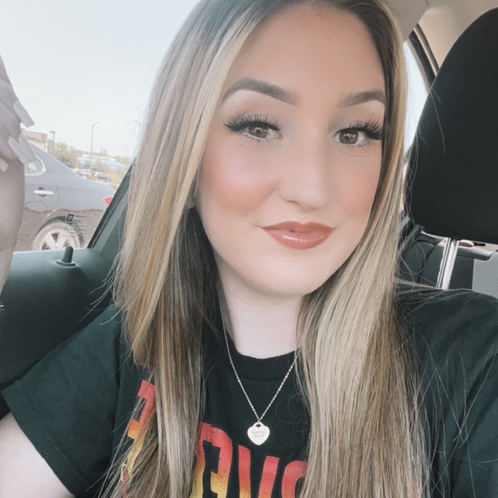 Meet your Posher, Gabrielle